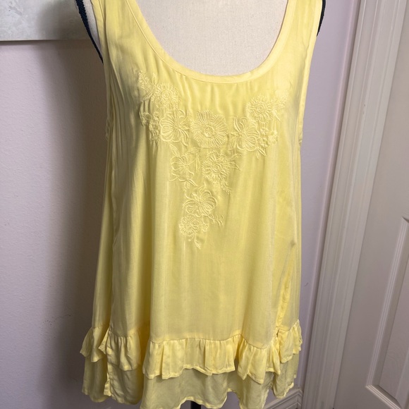 Democracy large yellow embroidery ruffle back tie - Picture 2 of 4